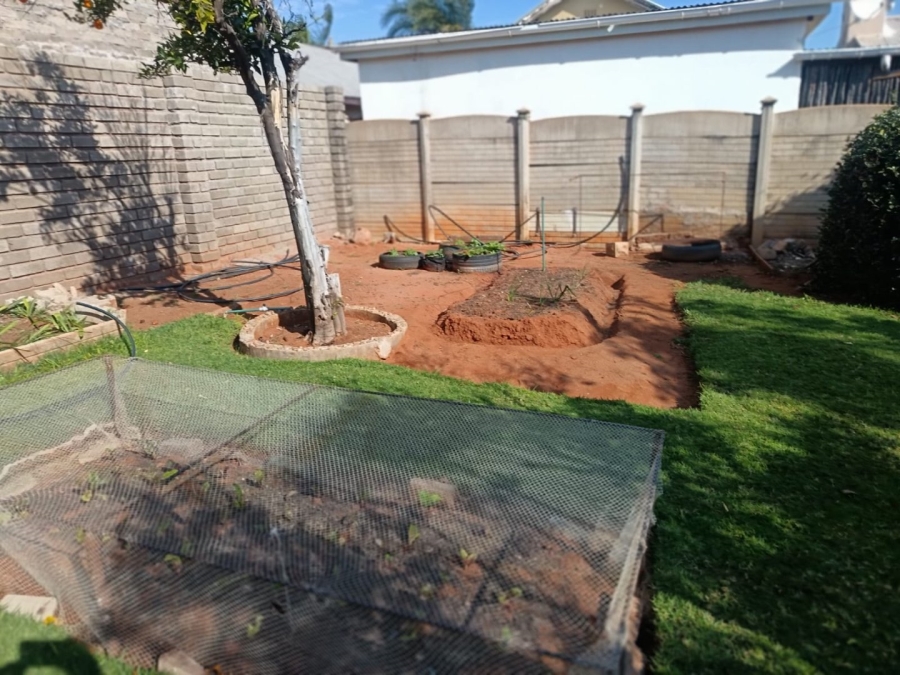 3 Bedroom Property for Sale in Verwoerdpark Northern Cape